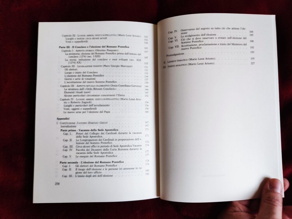 Ufficio delle Celebrazioni Liturgiche del Sommo Pontefice, "Sede Apostolica vacante. Storia, legislazione, riti, luoghi e cose" [2005] - obrazek 3