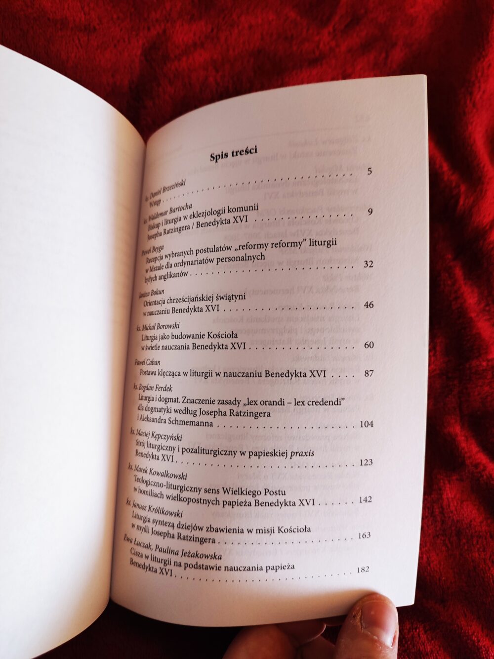 ks. D. Brzeziński, M. Mikołajczak, J. Woźniak (red.), "Benedykt XVI i liturgia" [2018] - obrazek 2