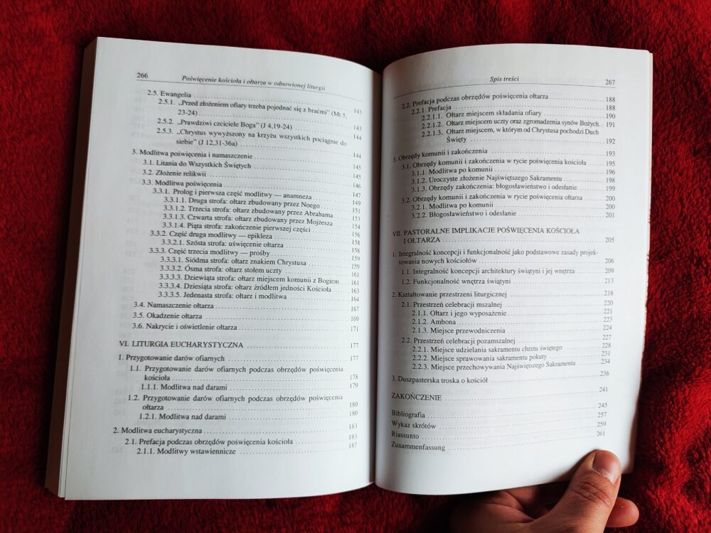 Ks. Stanisław Araszczuk, "Obrzędy poświęcenia kościoła i ołtarza w odnowionej liturgii Soboru Watykańskiego II" [2007] - obrazek 4