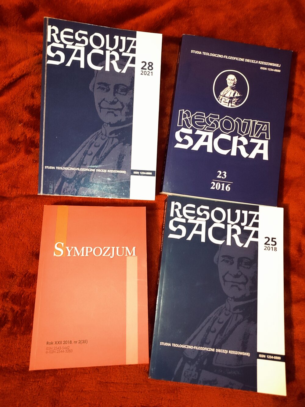 4 numery czasopism teologicznych
