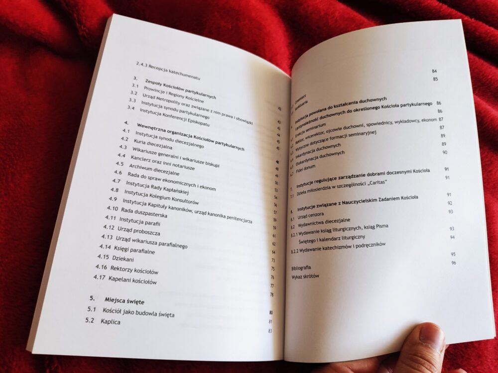 Ks. Andrzej Szczęsny, "Struktura Kościoła. Instytucje i urzędy kościelne w rozumieniu prawa kościelnego – studium teologiczno-prawno" [2013] - obrazek 3