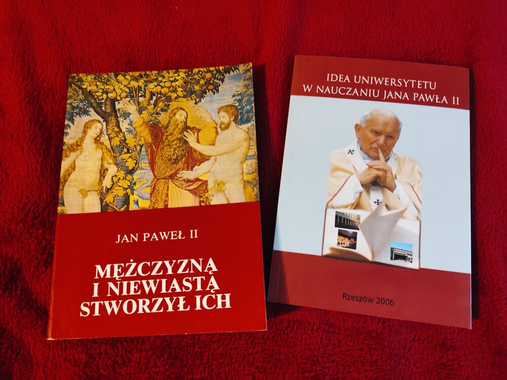 Jan Paweł II, "Mężczyzną i niewiastą stworzył ich" [1986] + W. Furmanek, "Idea uniwersytetu w nauczaniu Jana Pawła II" [2006]