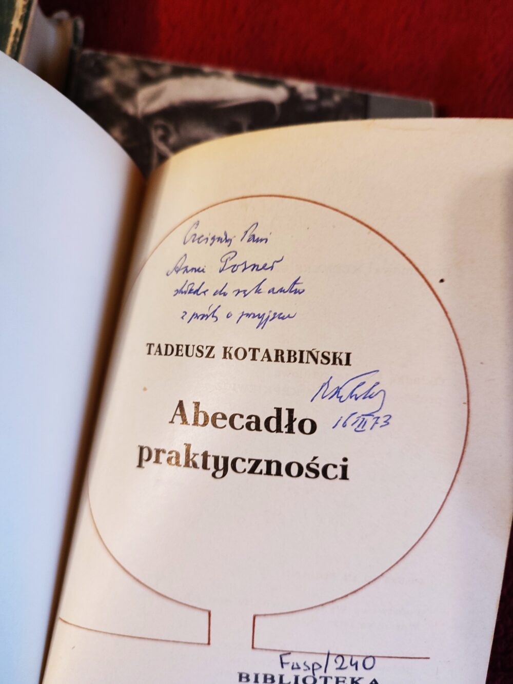 Książki Tadeusza Kotarbińskiego z podpisem - obrazek 2