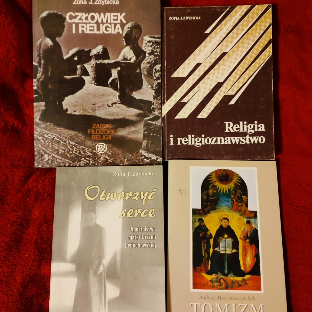 Zestaw książek s. prof. Zofii J. Zdybickiej