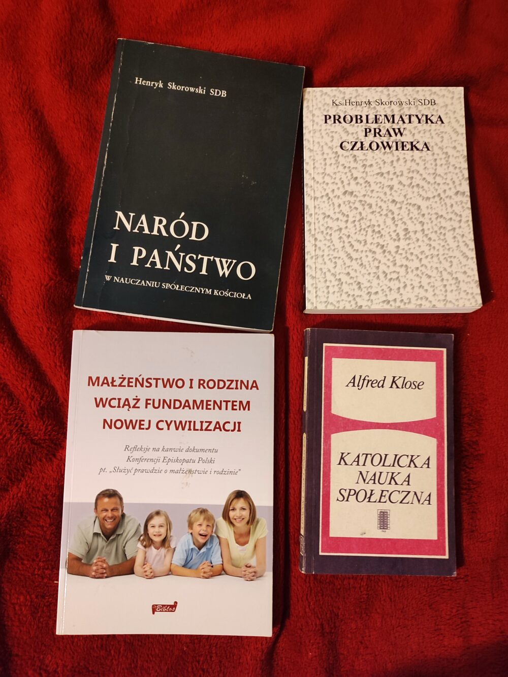 Zestaw książek o katolickiej nauce społecznej