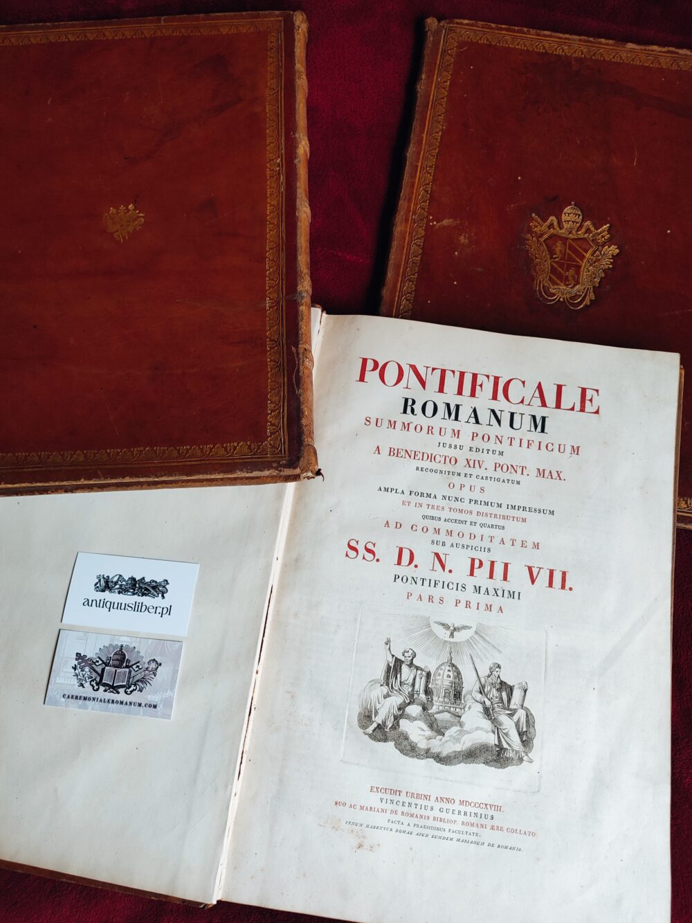 Pontificale Romanum (3 t.) (oprawa z herbem papieskim bł. Piusa IX) [1818]