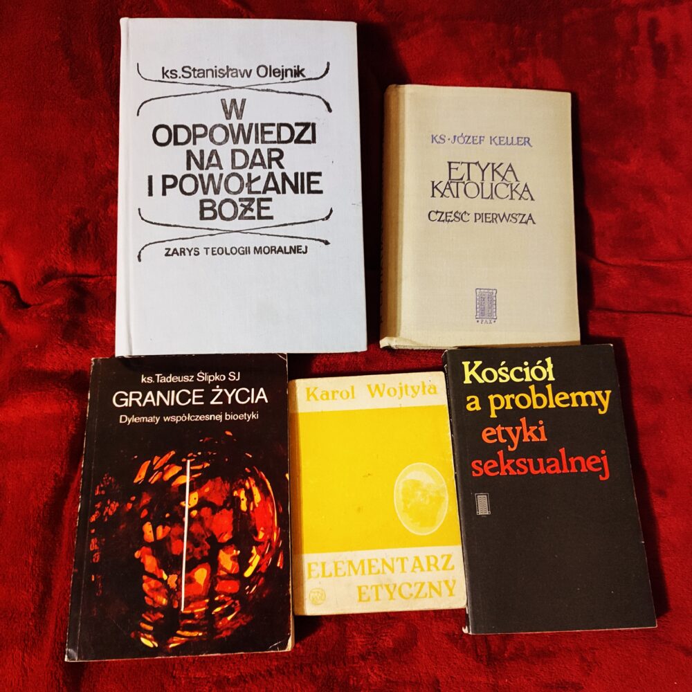 Zestaw książek z etyki i moralności katolickiej