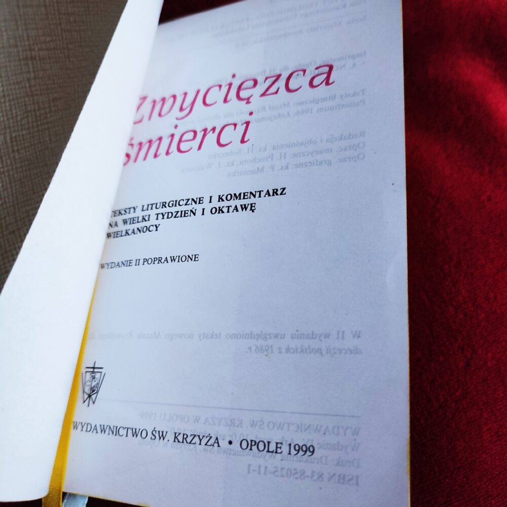 Ks. H. Sobeczko (red.), "Zwycięzca śmierci. Teksty liturgiczne i komentarz na Wielki Tydzień i Oktawę Wielkanocy" [1999]