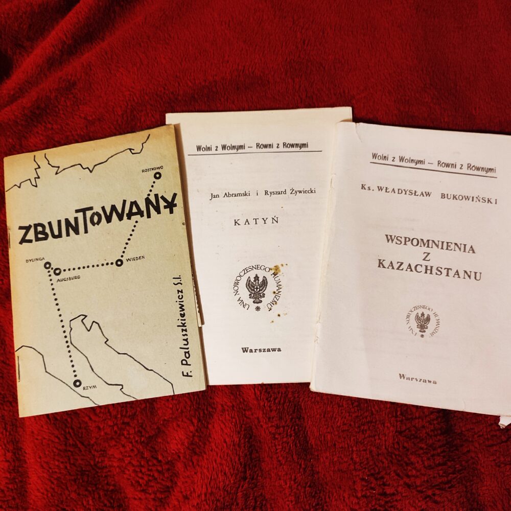 Zestaw broszur o tematyce historyczno-religijno-patriotycznej