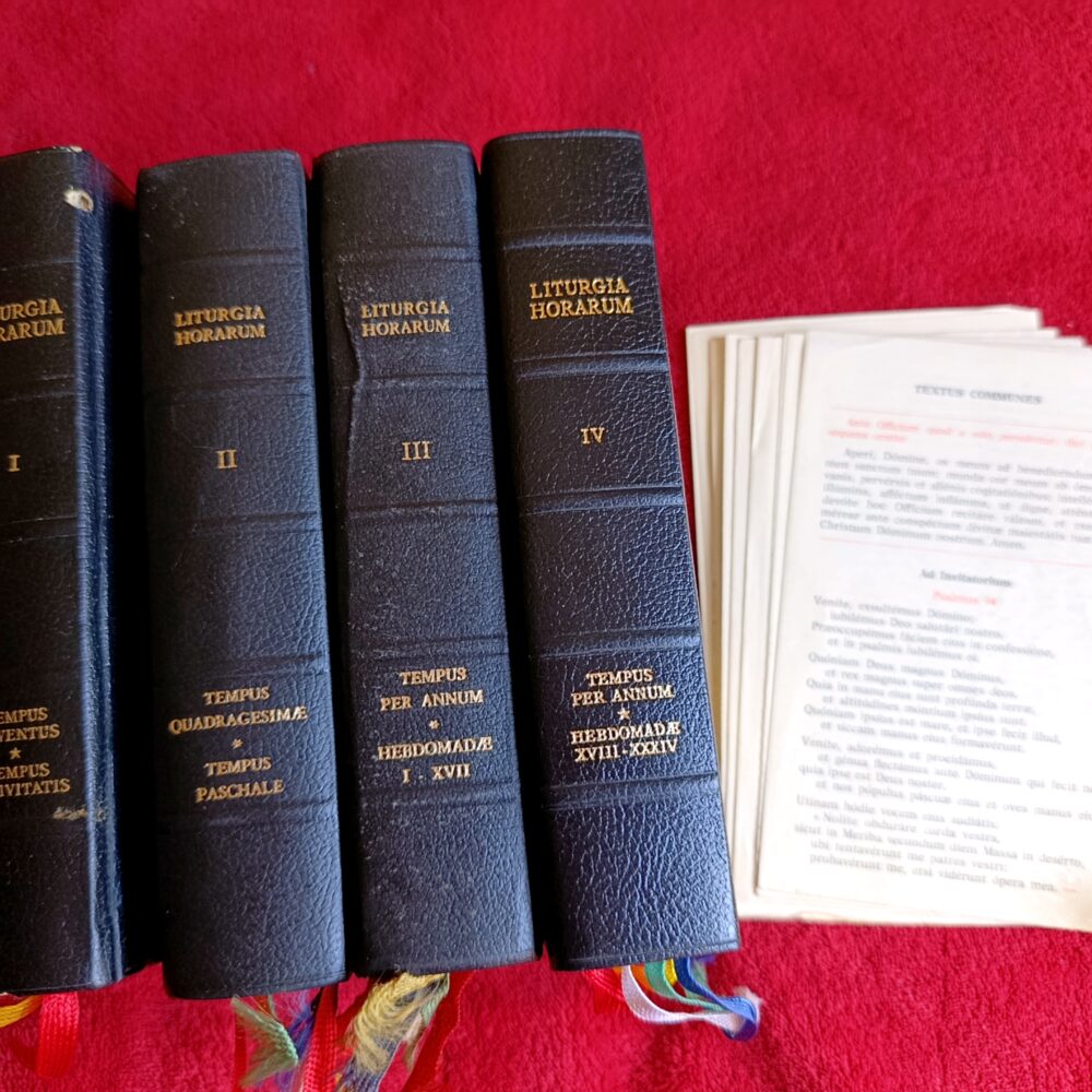 Liturgia Horarum juxta Ritum Romanum (t. I-IV) [1974-77]