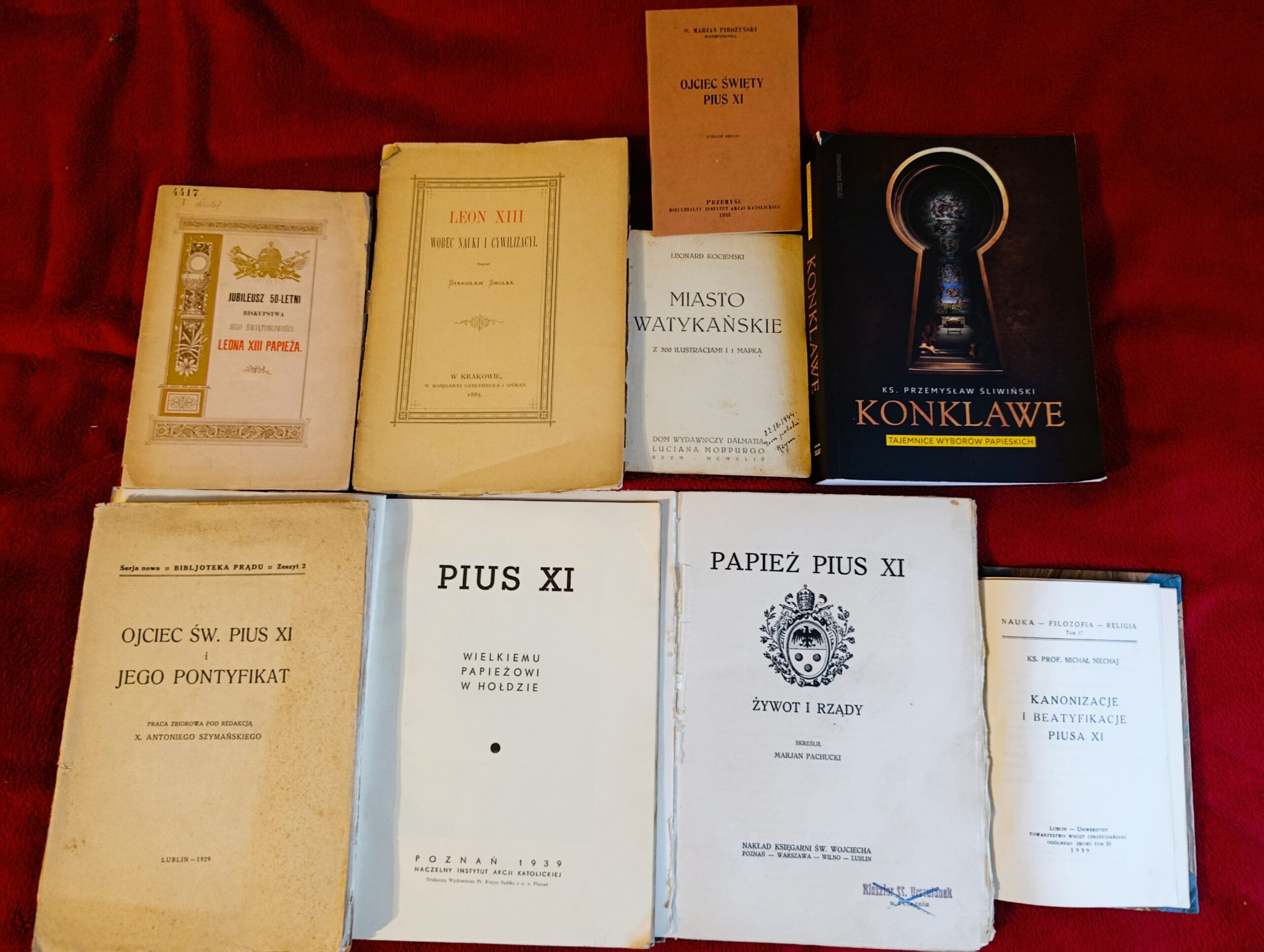 Zestaw cennych publikacji papieskich